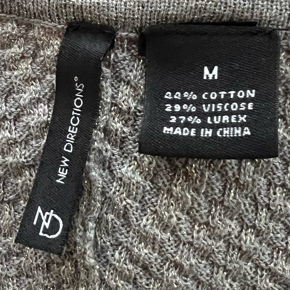 New Directions Silver Gray Textured Metallic Women's Sweater Size Medium - Picture 7 of 8